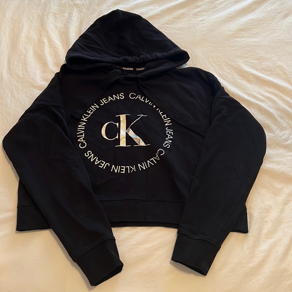 Used Calvin klein women’s crop hoodie size Small in black color